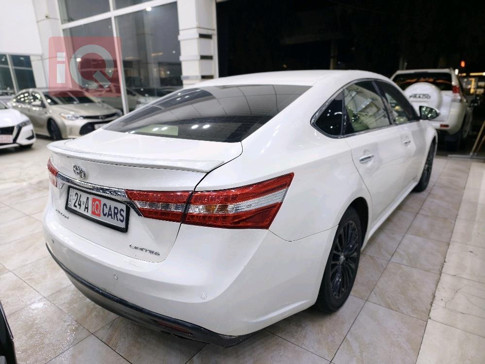 تويوتا أفالون